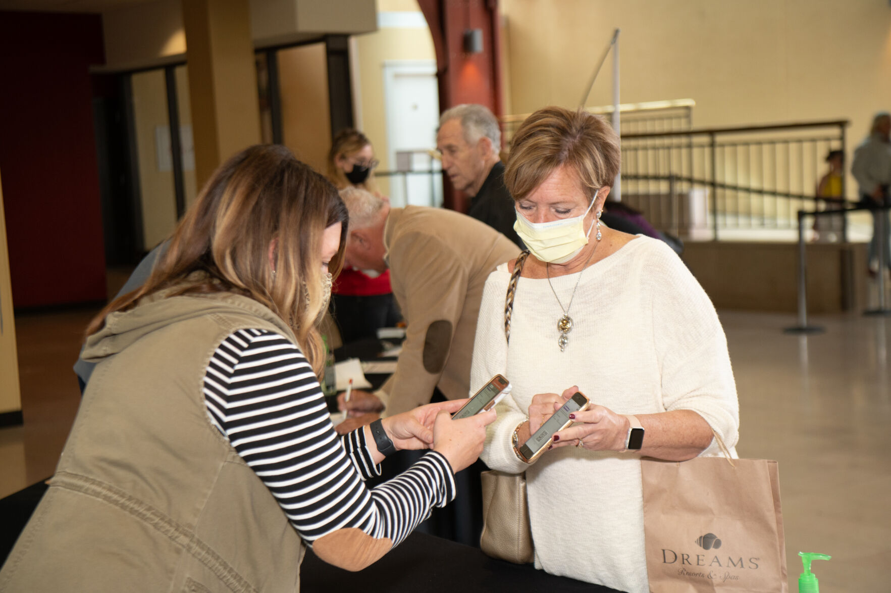 Holiday Pop & Shop at Union Station